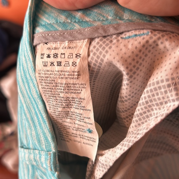 Puma Shorts Woman’s - Golf Athletic - size 10 Turquoise Dri fit - Picture 8 of 8